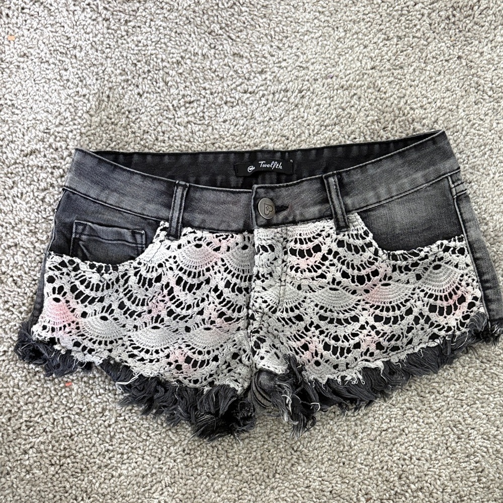 Truelife Gray Lace Women's Jean Shorts